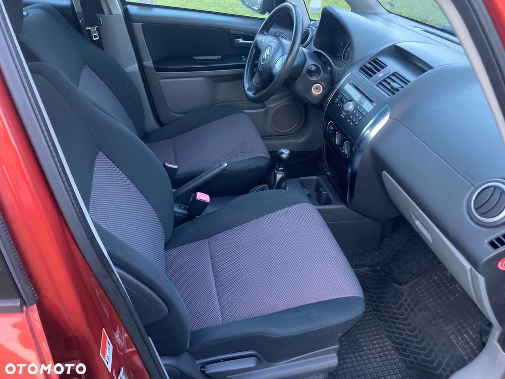 Suzuki SX4 1.6 VVT 4x4 Comfort - 9