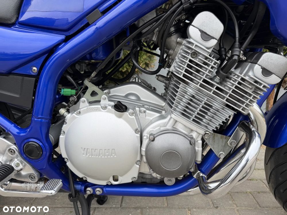 Yamaha XJ - 18