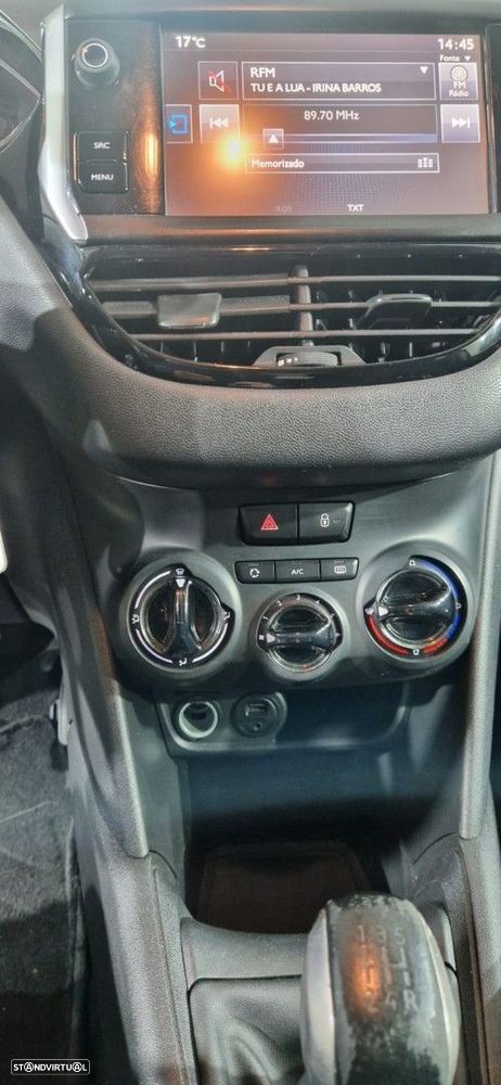 Peugeot 208 1.2 VTi SE Style - 9