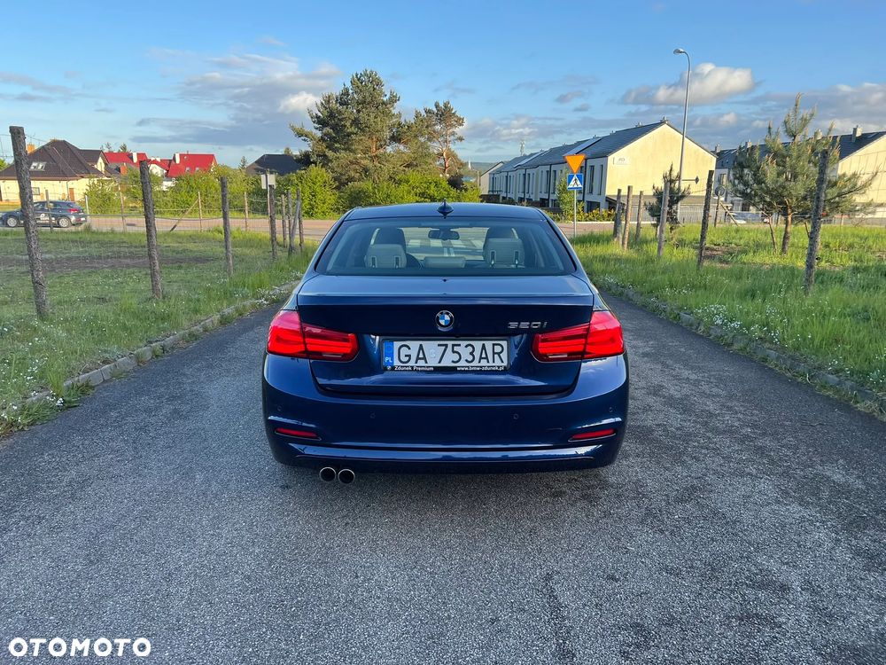 BMW Seria 3 320i Advantage - 11