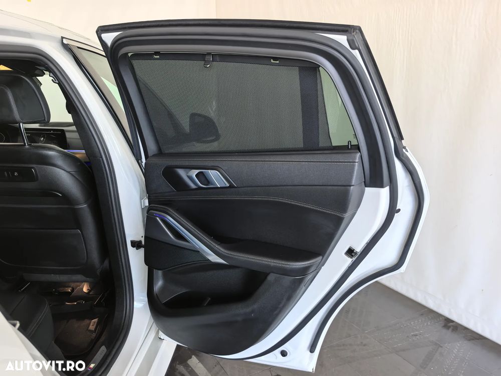 BMW X6 xDrive40i AT MHEV - 13