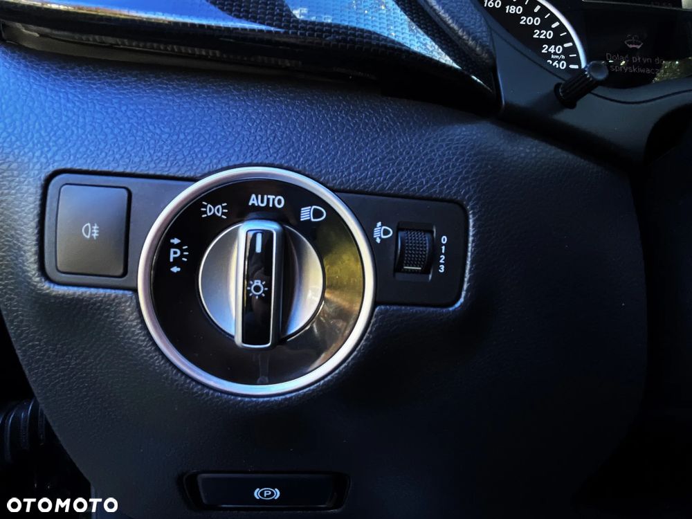 Mercedes-Benz Klasa B 180 (BlueEFFICIENCY) - 27