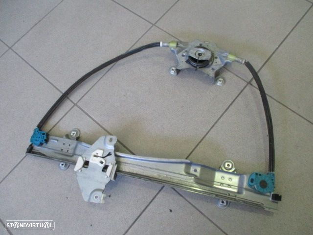 Elevador Sem Motor 384743L RENAULT TWINGO 2009 3P FE RENAULT TWINGO 2 2011 1.5DCI 75CV 3P PRETO FE - 3