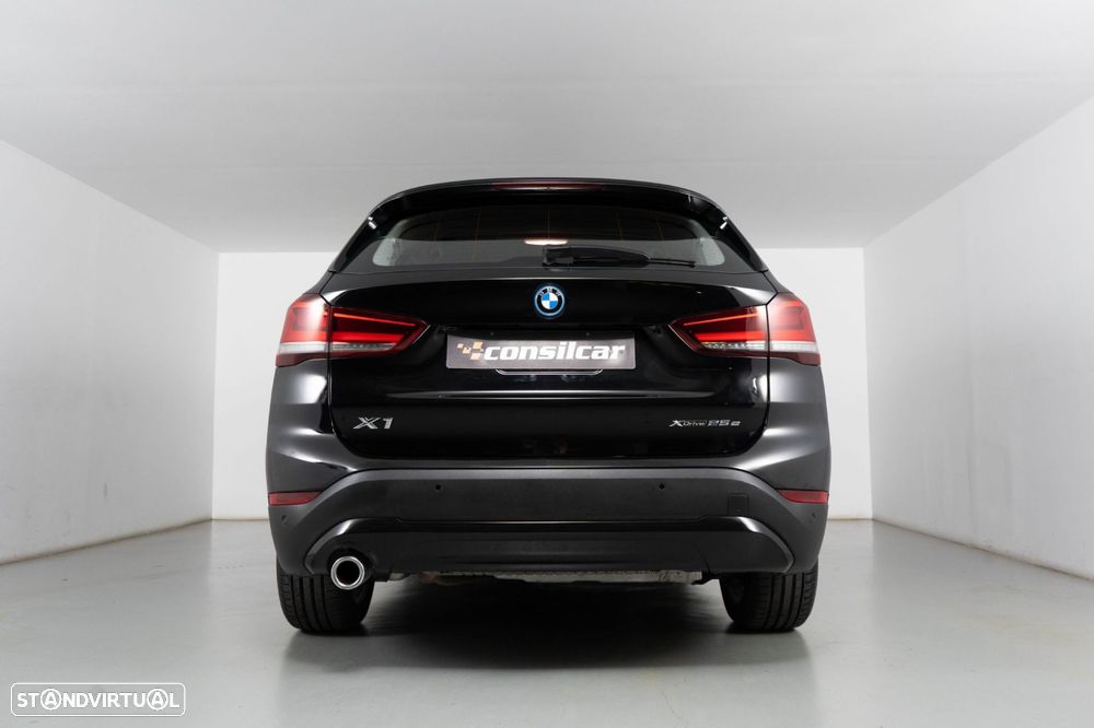 BMW X1 25 e xDrive Corporate Edition - 4