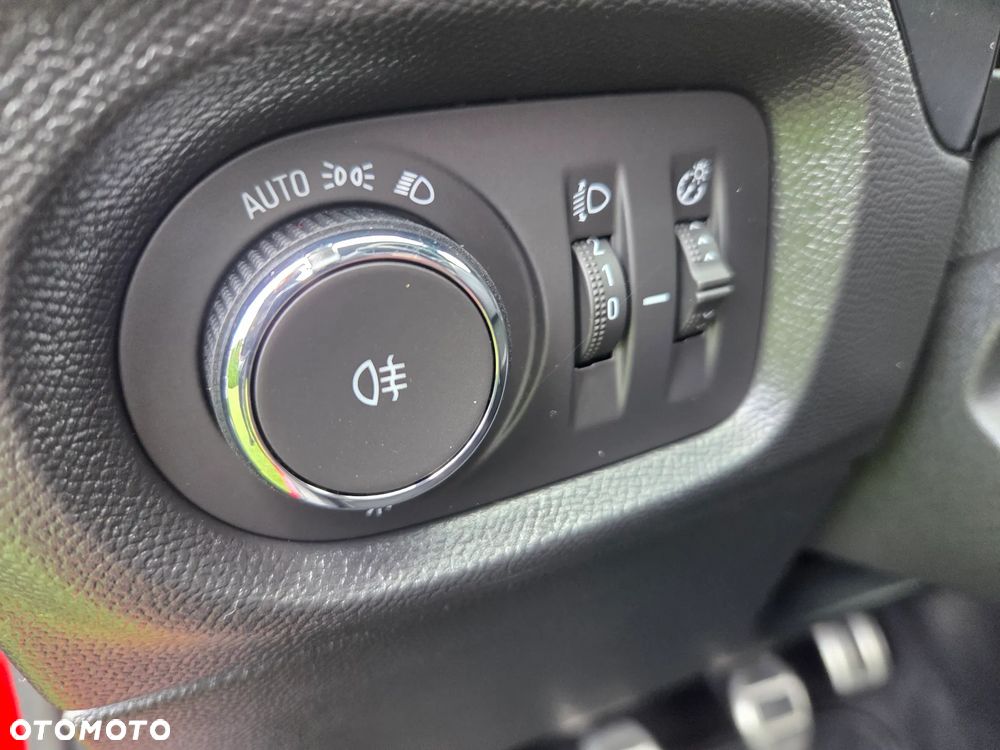 Opel Corsa 1.2 Direct Injection Turbo - 26
