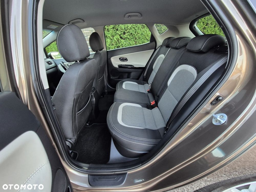 Kia Ceed 1.6 GDI Dream Team Edition - 20
