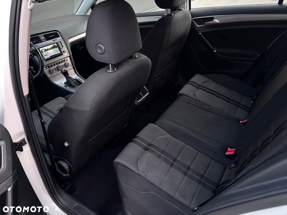 Volkswagen Golf - 7