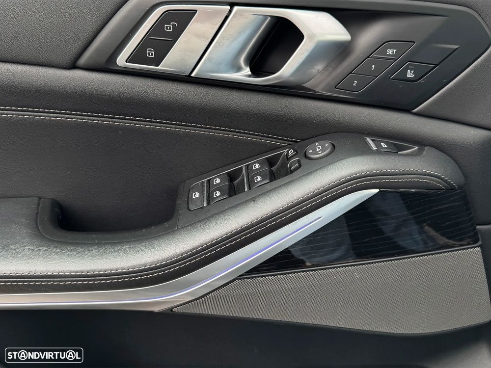 BMW X5 50 e xDrive Edição Desportiva M - 19
