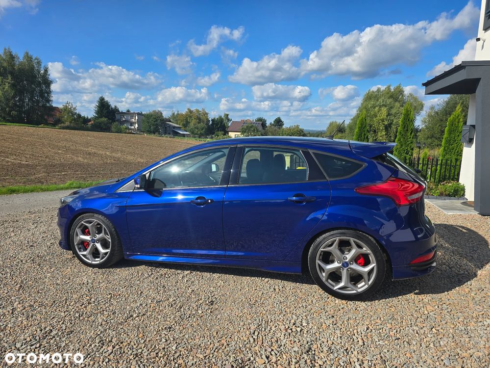 Ford Focus 2.0 EcoBoost ST mit Leder-Exclusiv-Paket - 20