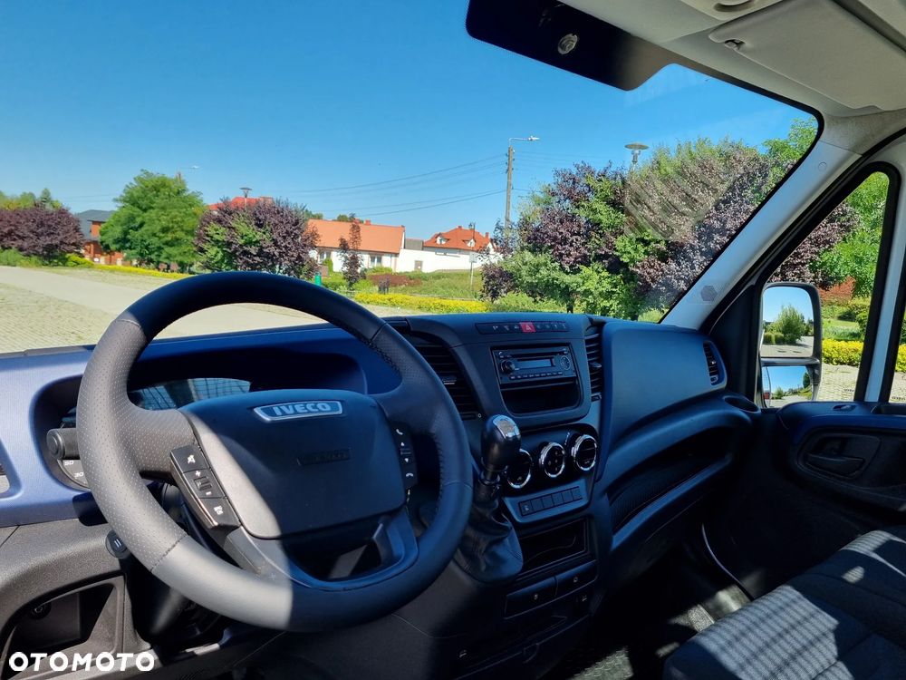 Iveco Daily 50-150 3.0 HPi 150KM 12-Palet Skrzynia dł 6.1 - 10