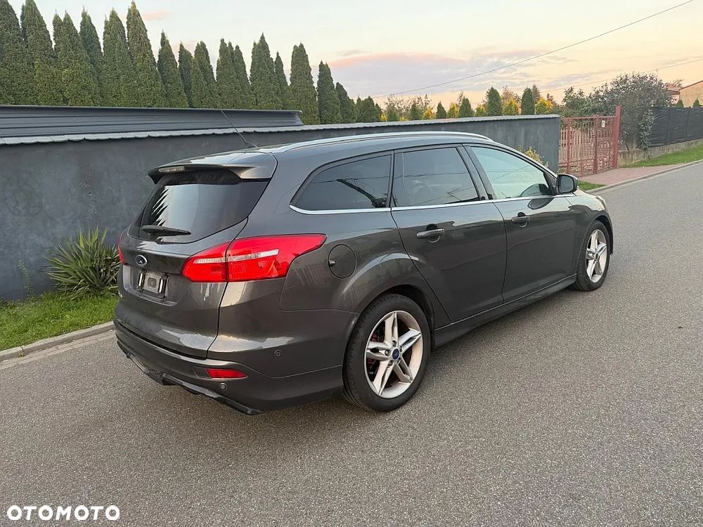 Ford Focus 1.5 EcoBlue Start-Stopp-System ST-LINE DESIGN - 5