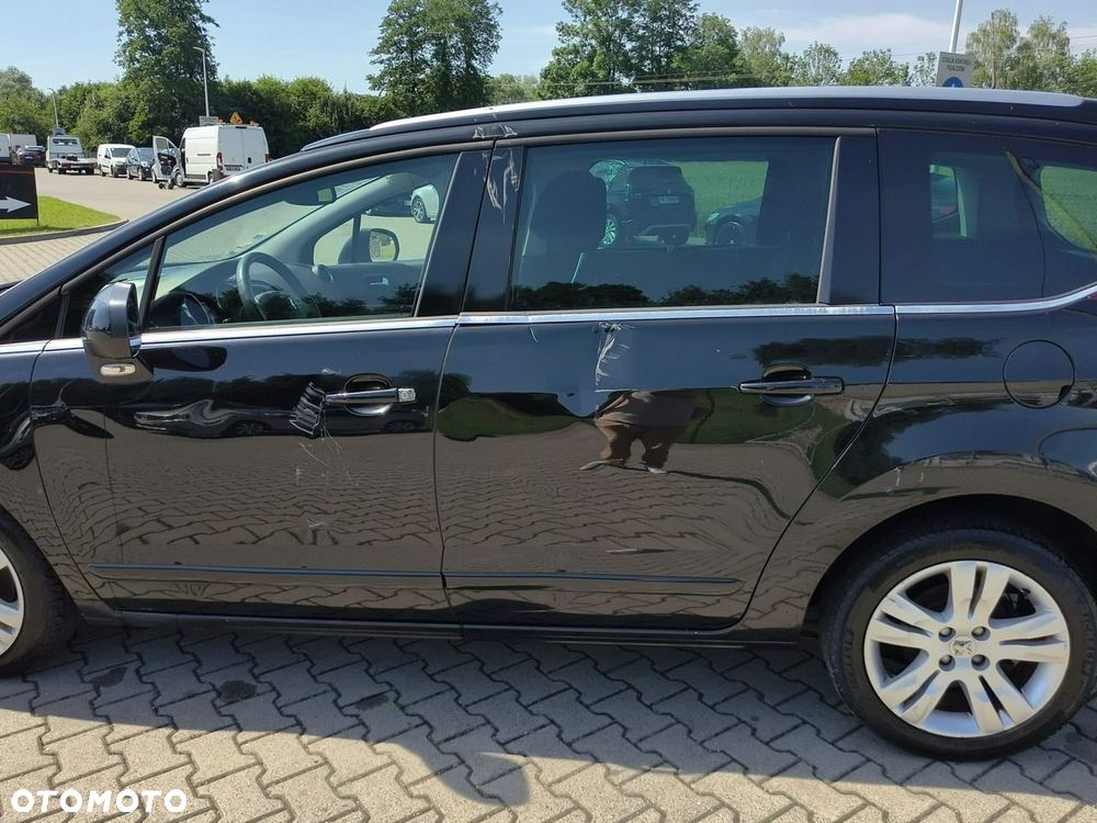 Peugeot 5008 - 5