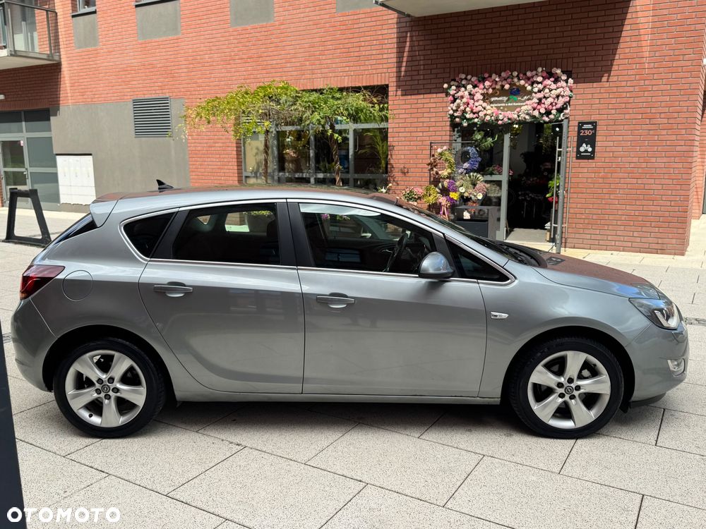 Opel Astra 1.4 T Enjoy - 2