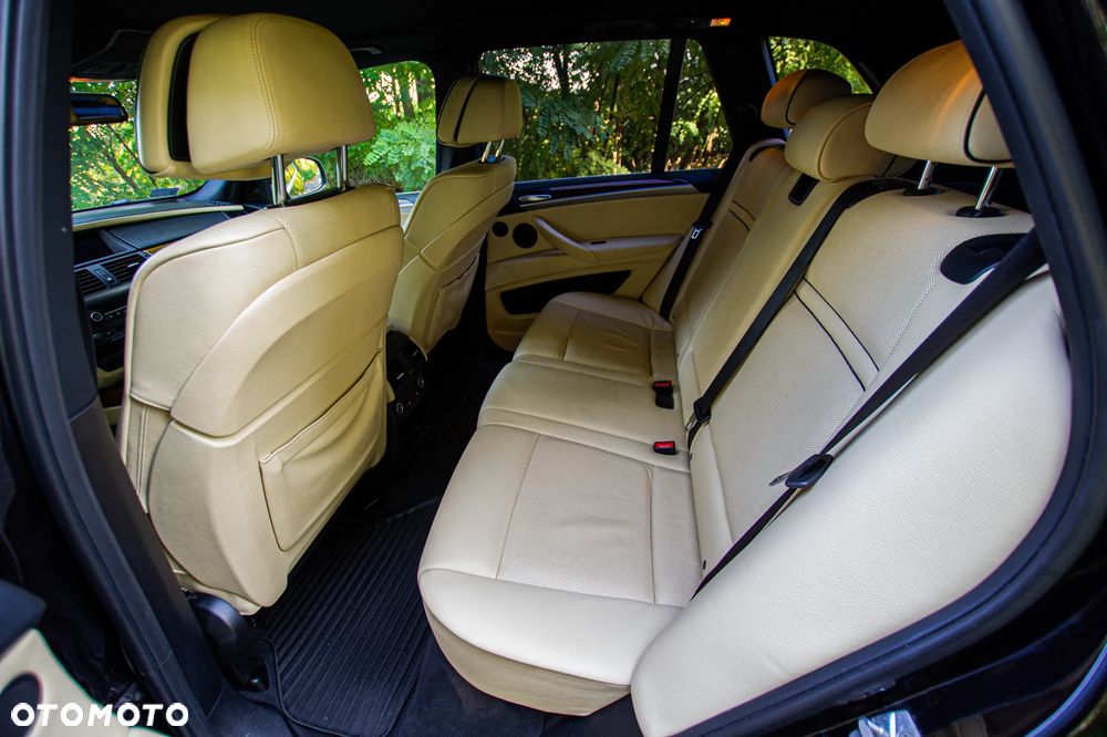 BMW X5 3.5i xDrive - 17
