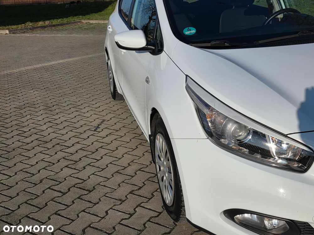 Kia Ceed 1.4 CVVT Fifa World Cup Edition - 8