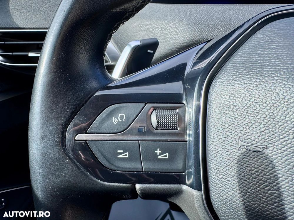 Peugeot 3008 1.2 PureTech S&S EAT8 Allure - 27
