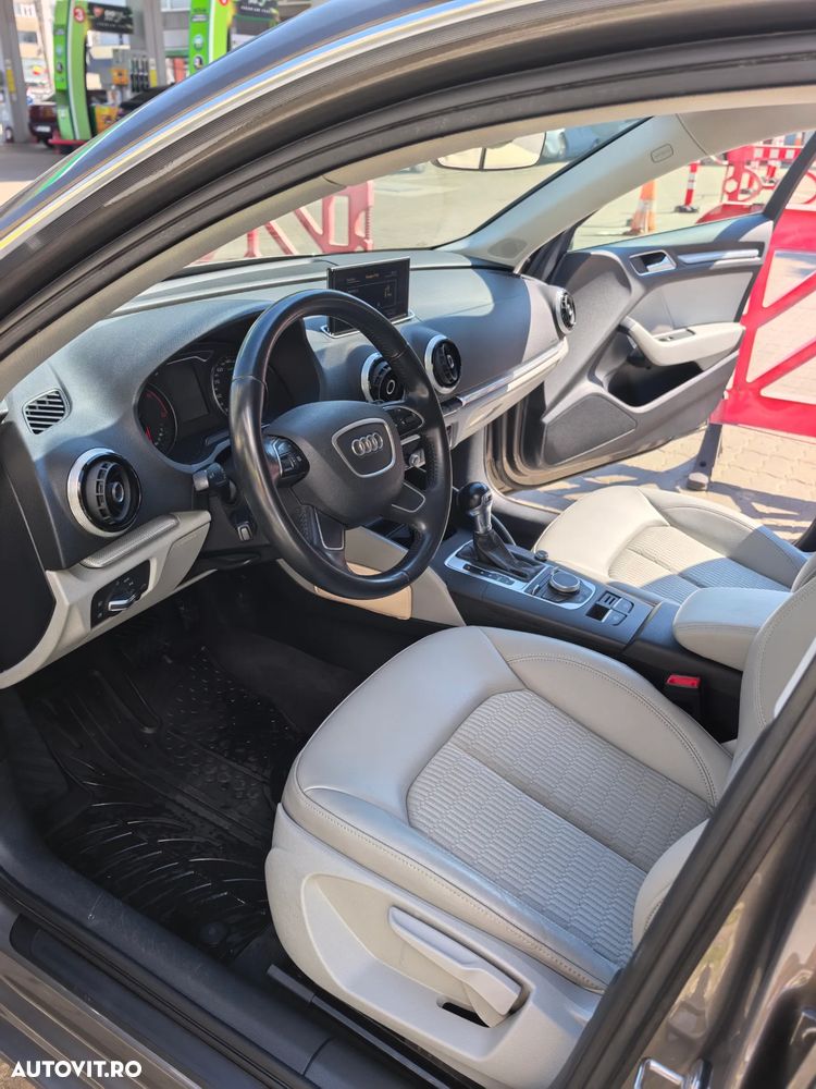 Audi A3 1.6 TDI S tronic Sport - 13
