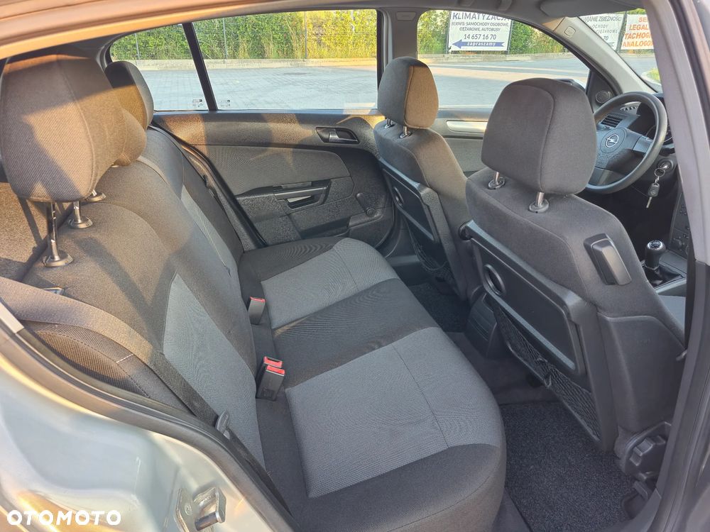 Opel Astra 1.6 - 24