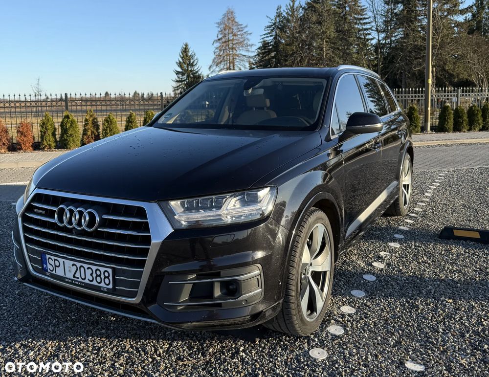 Audi Q7 - 1