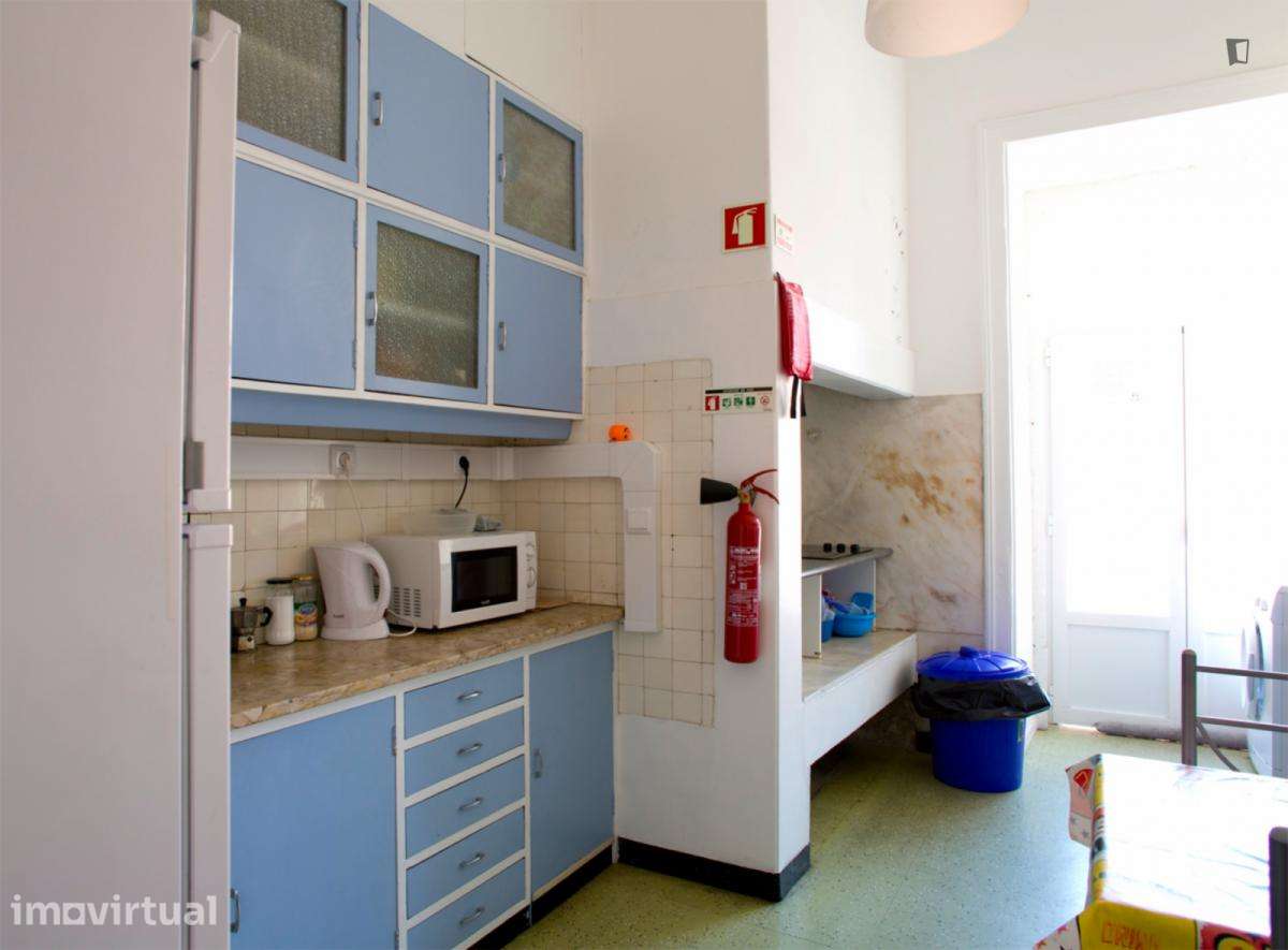 Quarto - localizado em Alcântara Lisbon - Grande imagem: 5/14