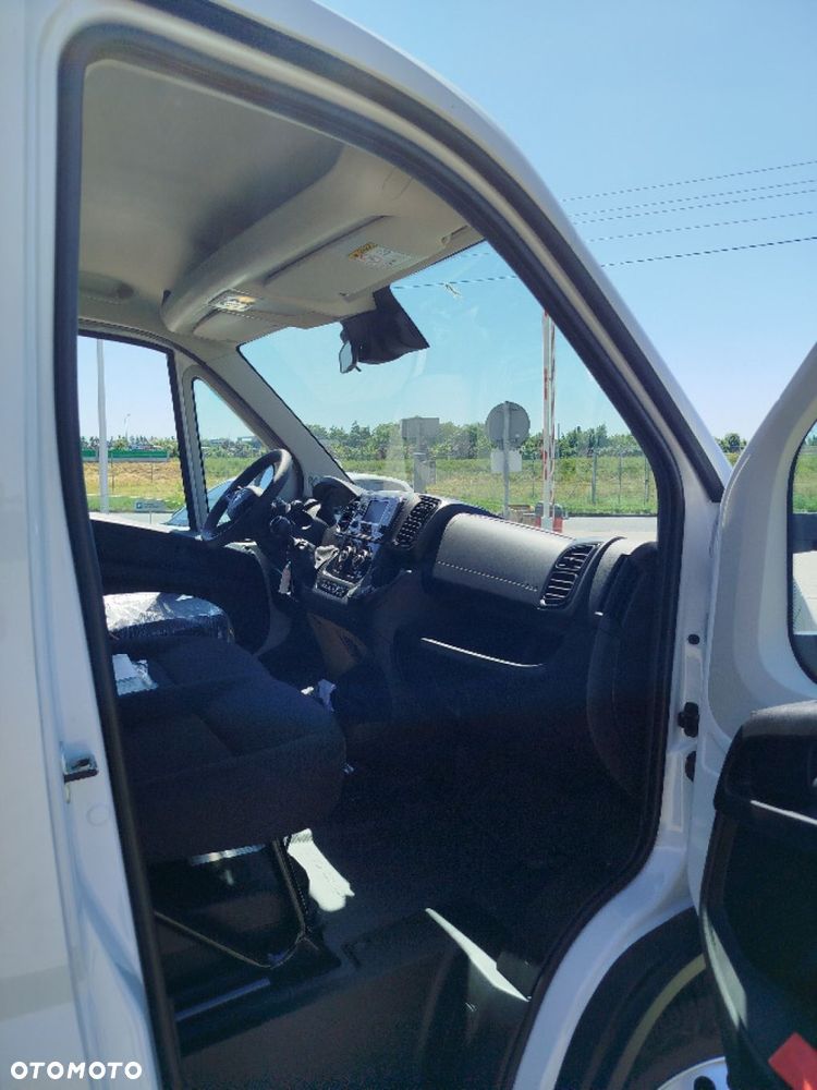 Opel Movano Podwozie Załogowe z Zabudową L4 - 24
