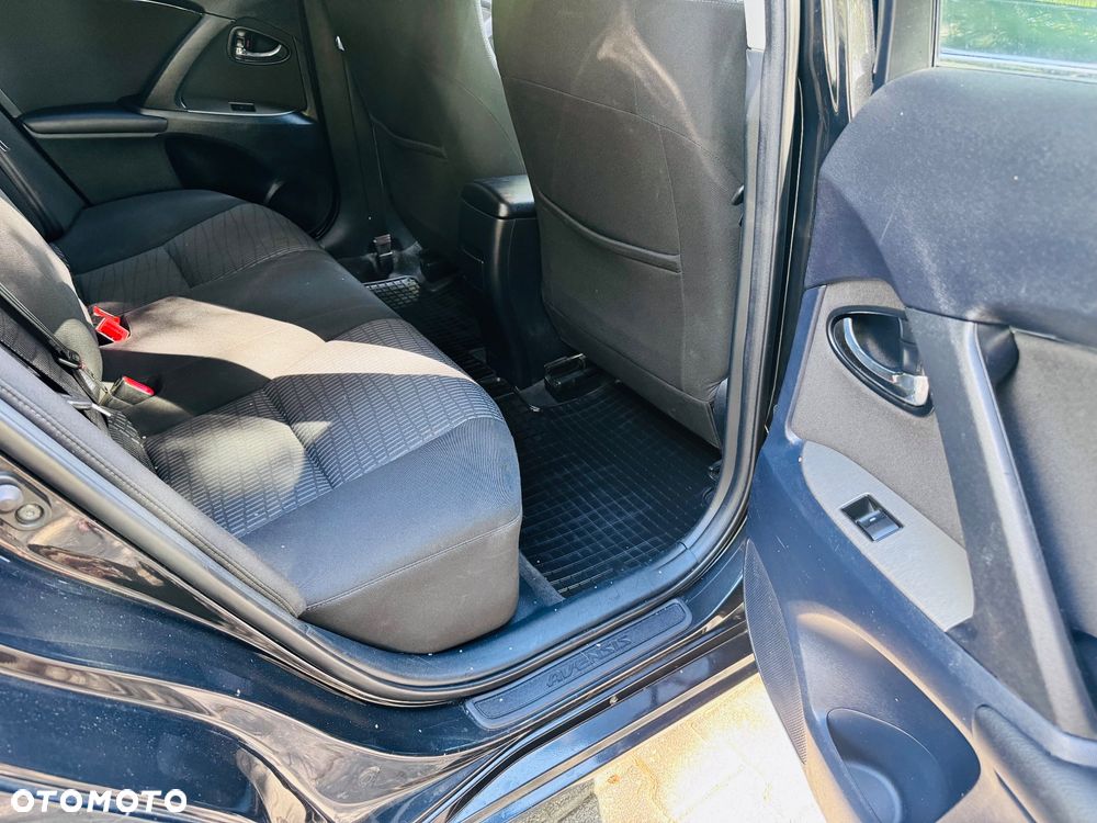 Toyota Avensis 2.2 D-4D Premium - 7