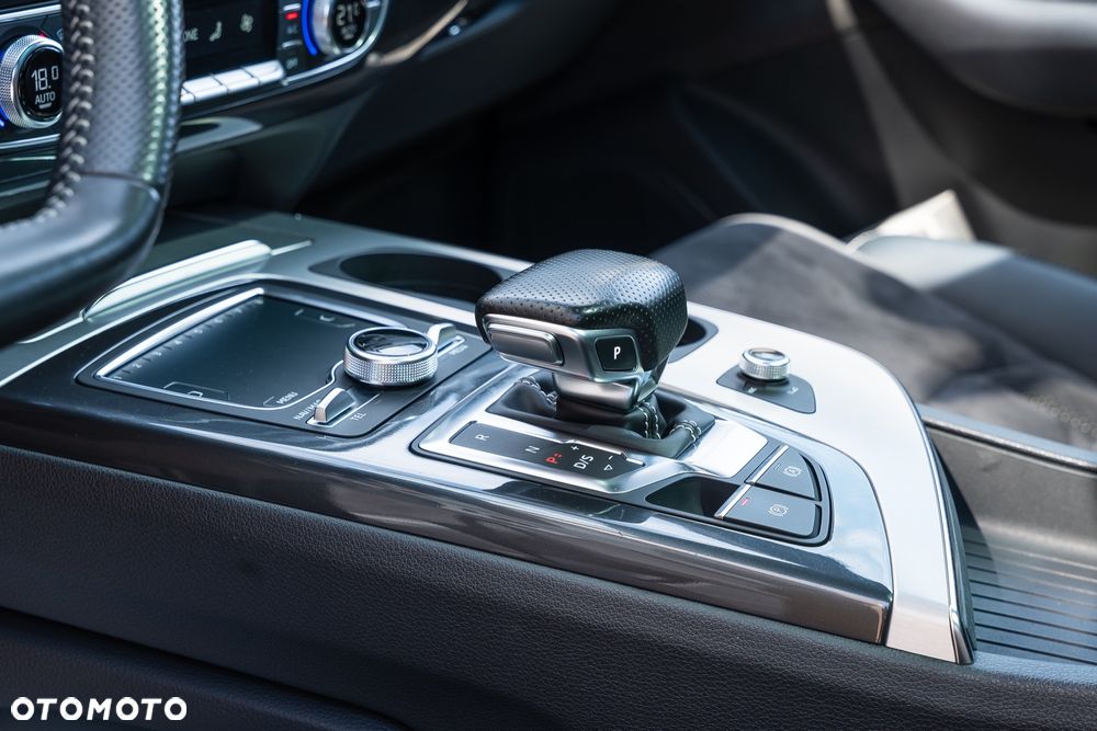 Audi Q7 - 10