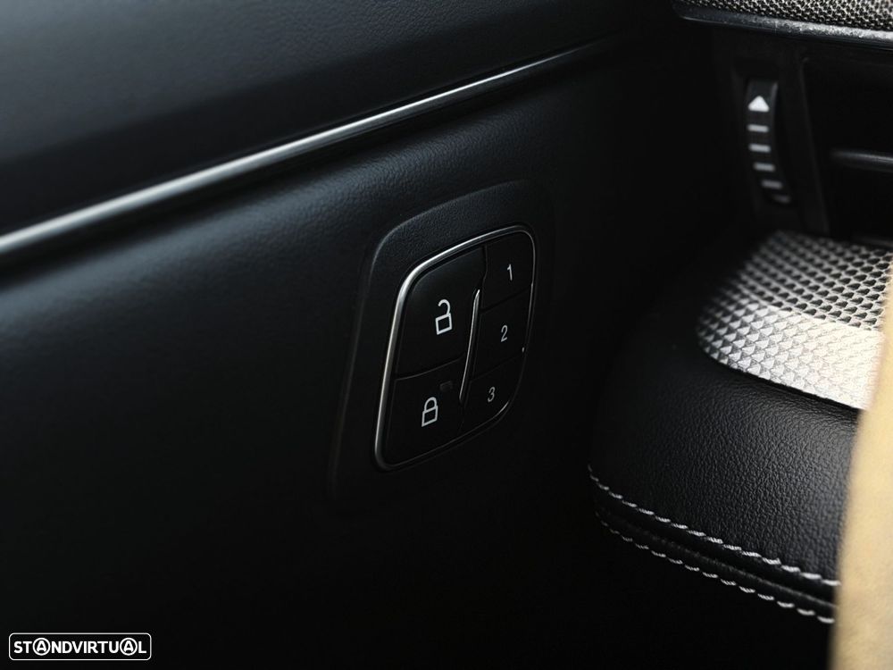 Ford Mustang Mach-E 75.7 kWh Base - 32