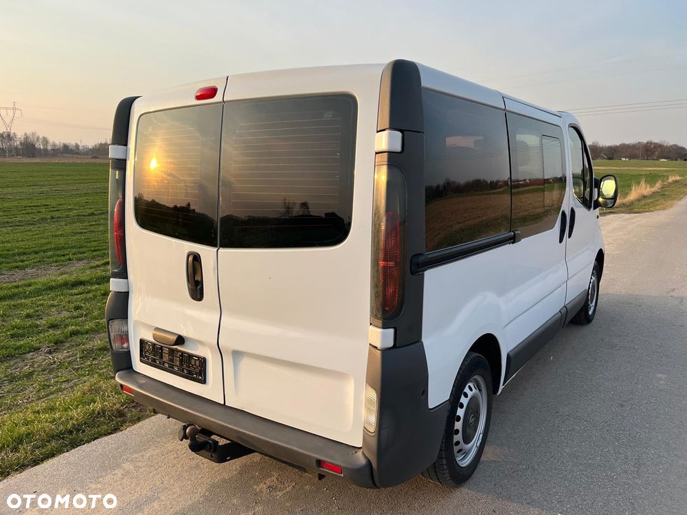 Opel Vivaro - 12
