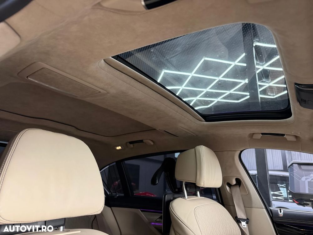 BMW Seria 7 740Ld xDrive - 39