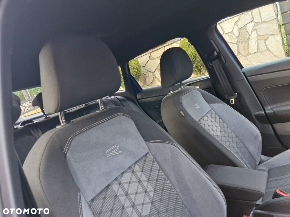 Volkswagen Taigo 1.0 TSI OPF DSG R-Line - 17