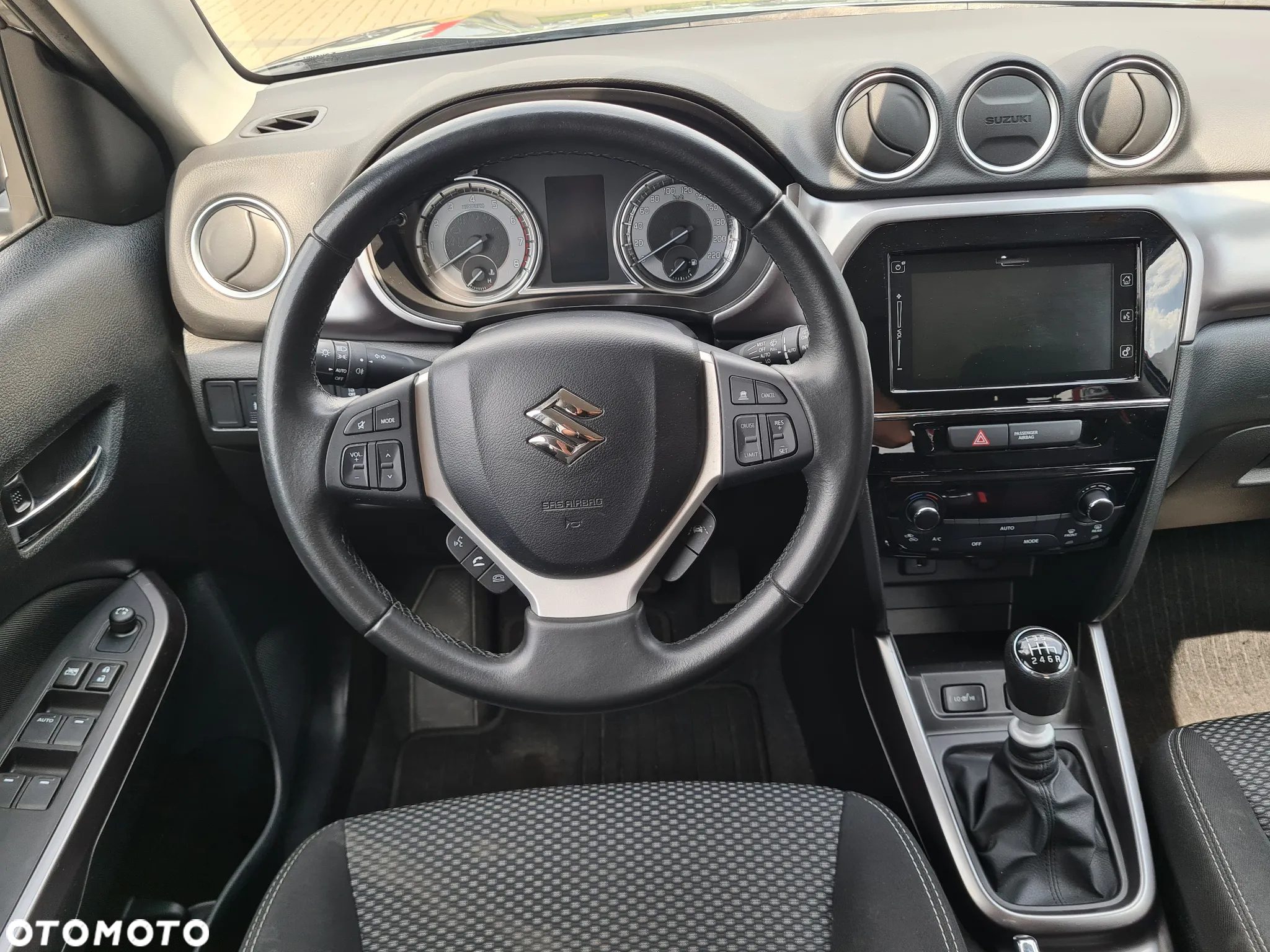Suzuki Vitara 1.4 Boosterjet Premium 2WD - 8