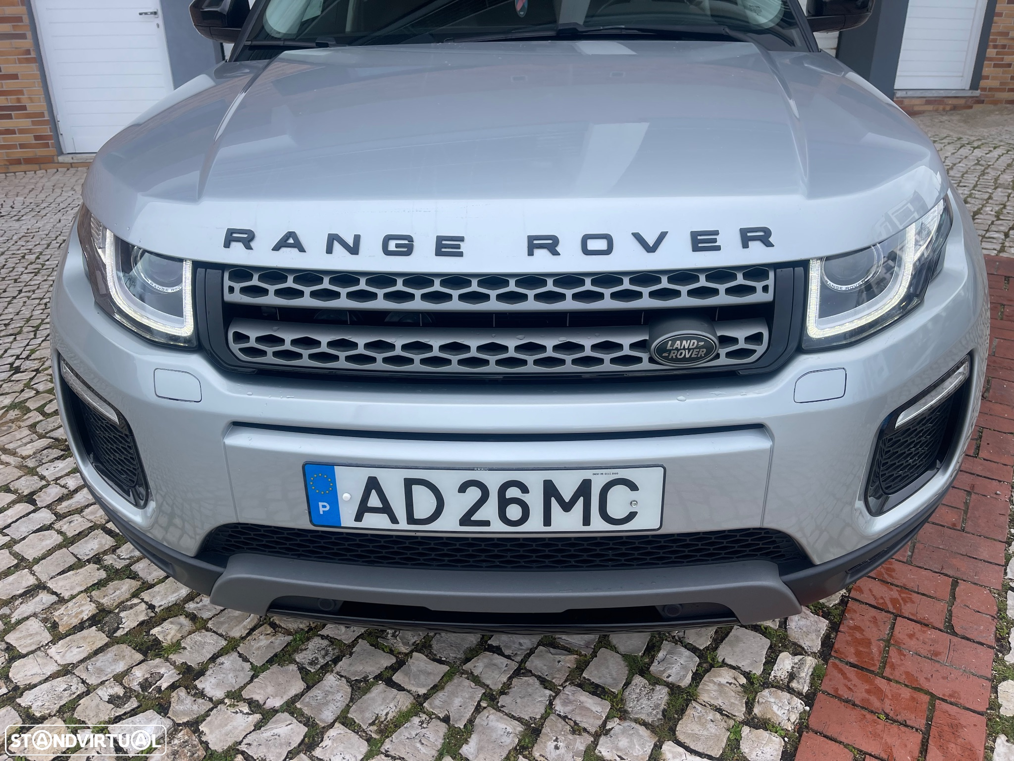 Land Rover Range Rover Evoque 2.0 D150 AWD R-Dynamic Auto - 3
