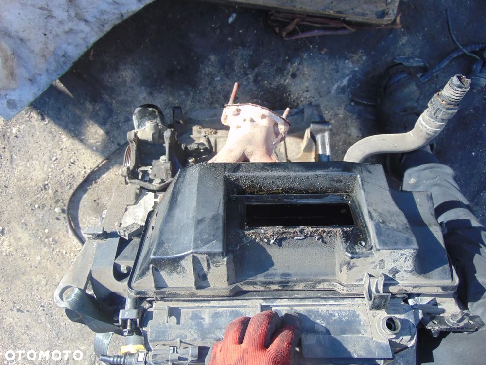 Silnik Renault clio 2 Kango 1,2 benzyna 2005 rok - 5