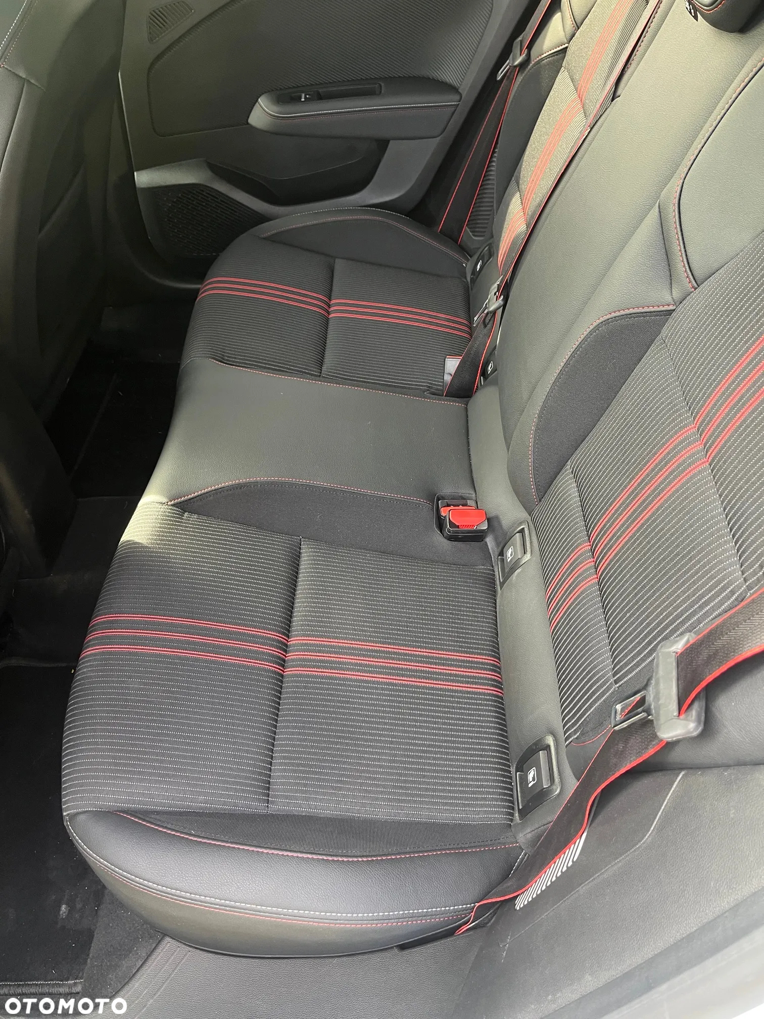 Renault Clio E-TECH Hybrid 145 R.S LINE - 11