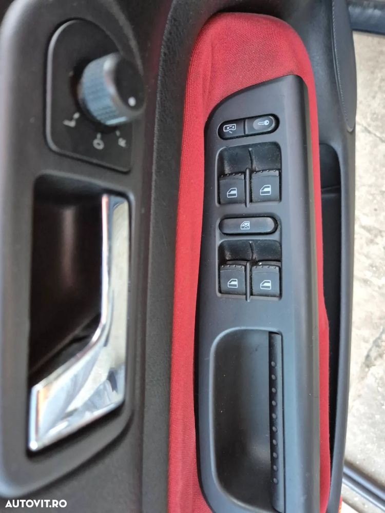 Volkswagen Golf 2.0 - 10