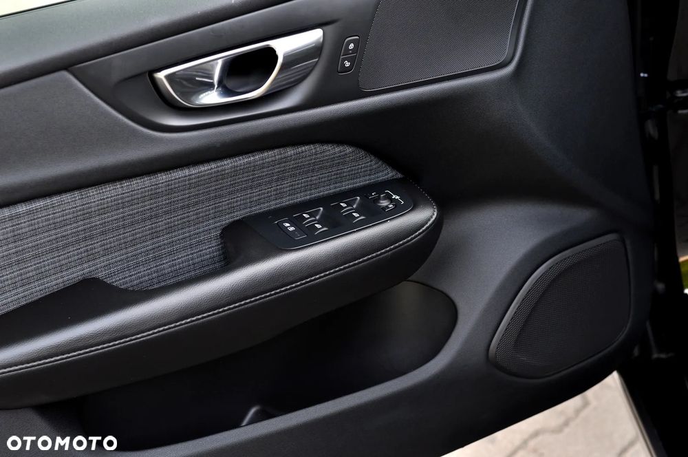 Volvo V60 B3 B Geartronic Momentum Pro - 19