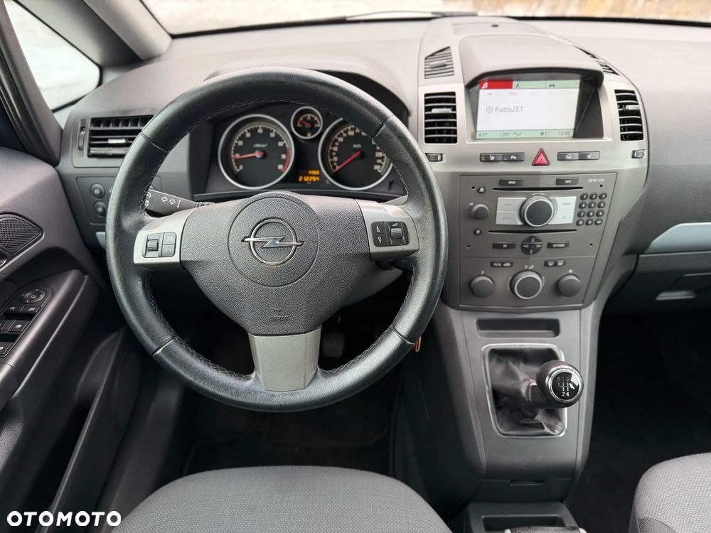 Opel Zafira 1.8 Enjoy - 19