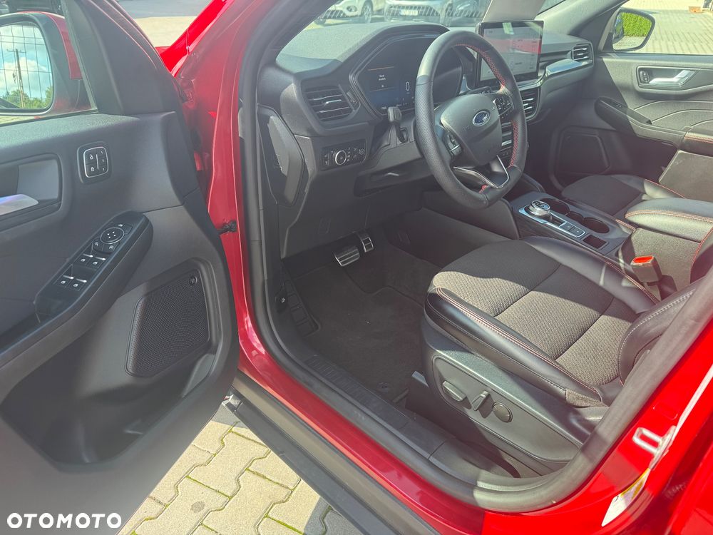 Ford Kuga 2.5 FHEV AWD ST-Line X - 18