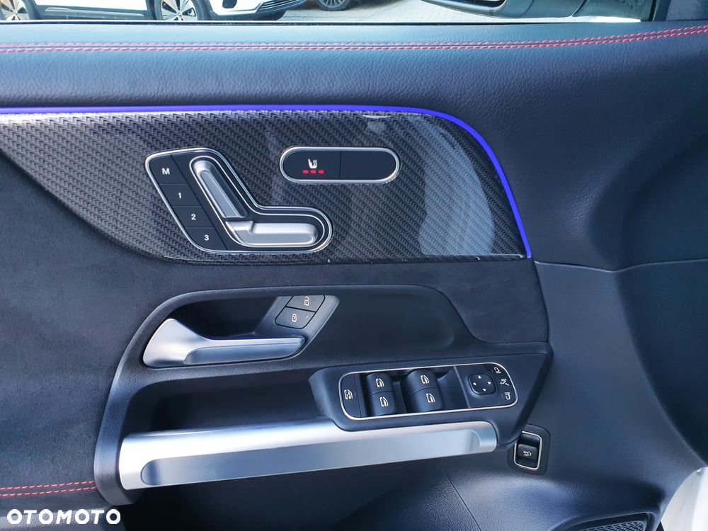 Mercedes-Benz GLB 200 d AMG Line 8G-DCT - 16