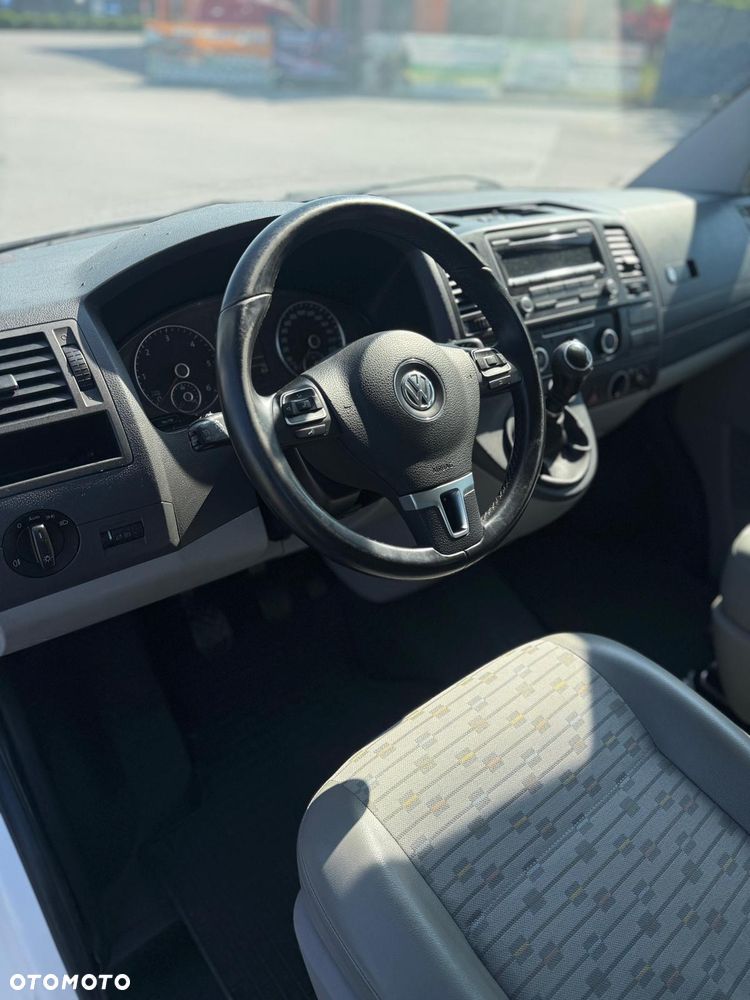 Volkswagen Transporter - 11