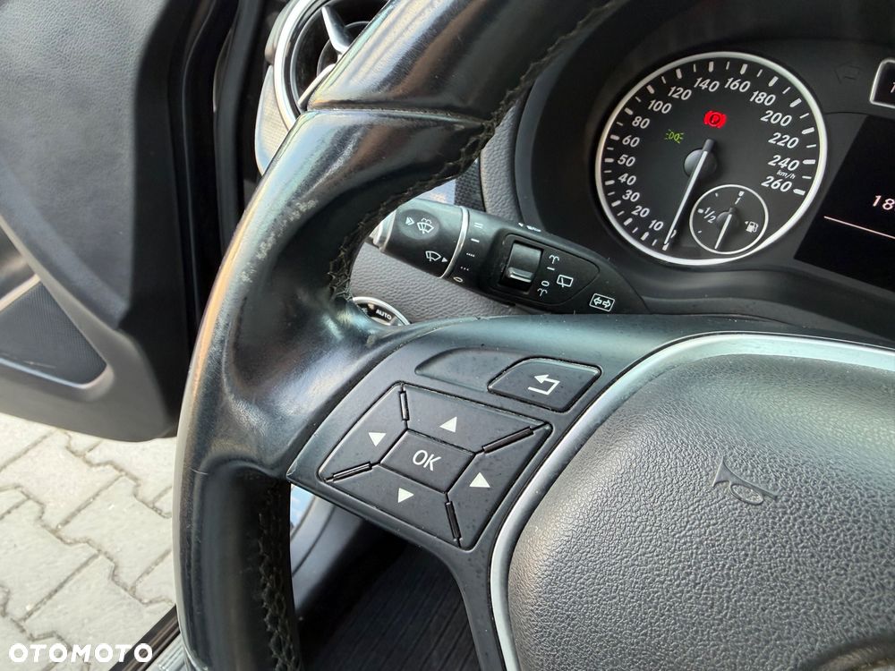 Mercedes-Benz Klasa B 180 d BlueEFFICIENCY Edition - 32