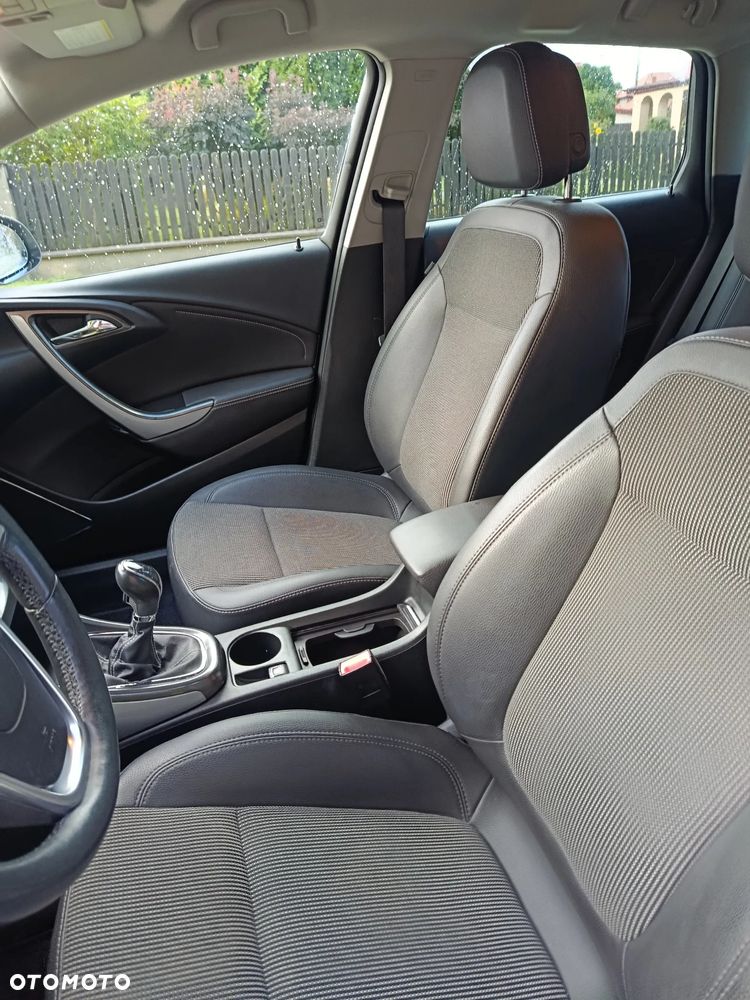 Opel Astra 1.4 T Cosmo - 25