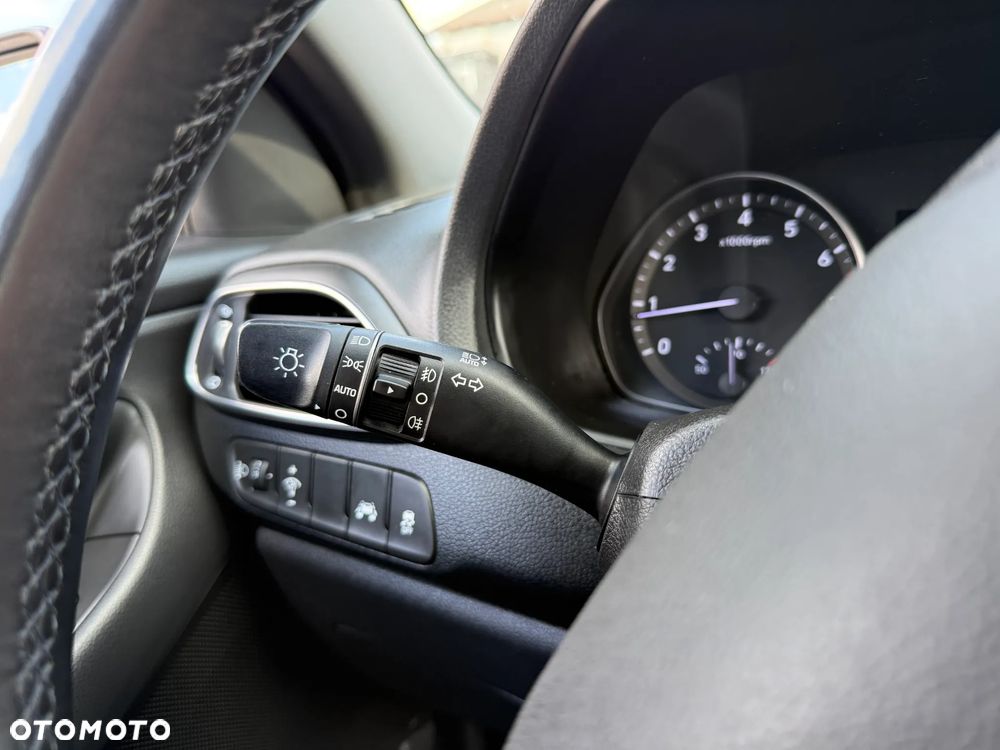 Hyundai i30 1.4 Passion - 16