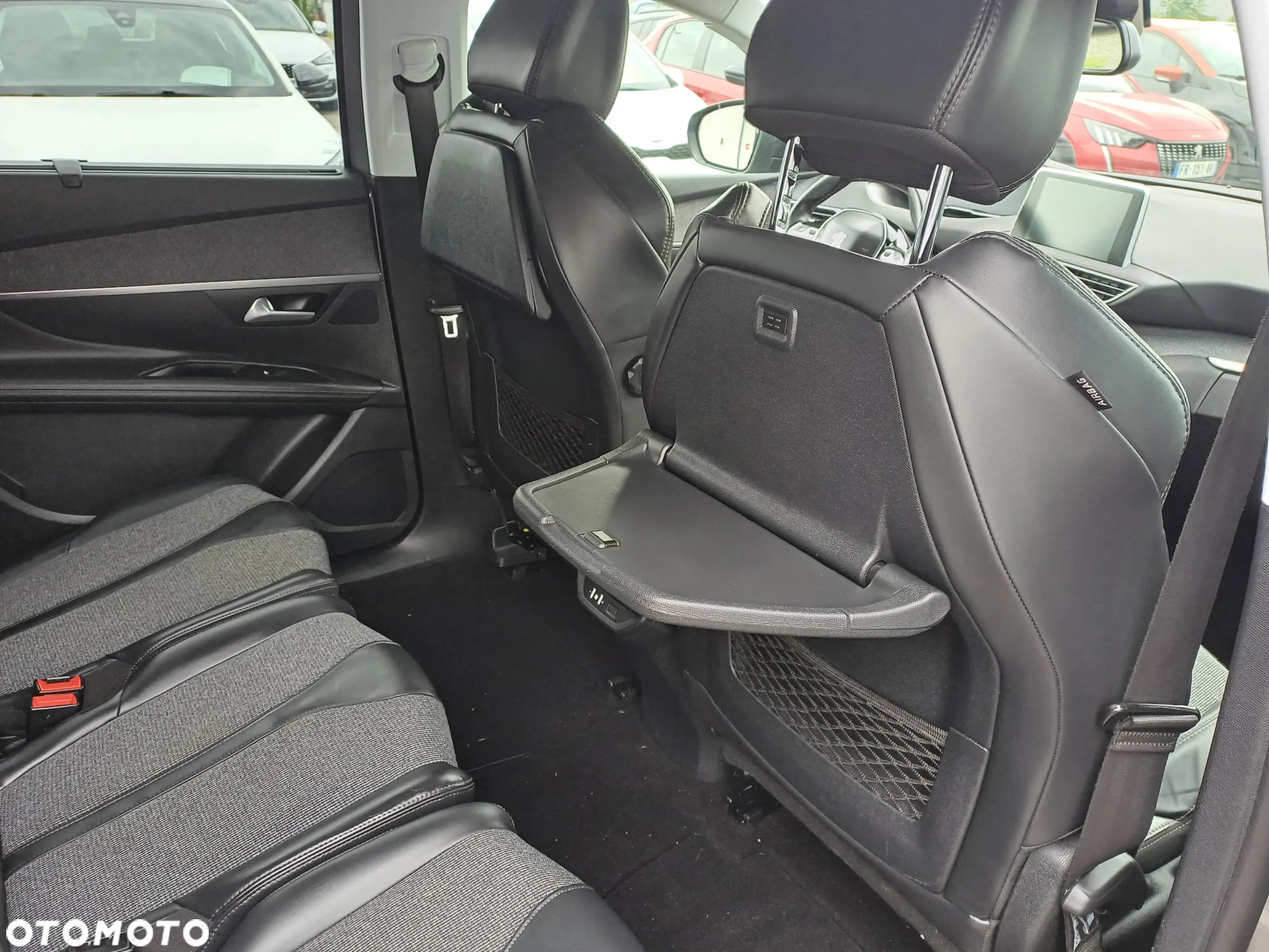 Peugeot 5008 1.2 PureTech Allure S&S - 12
