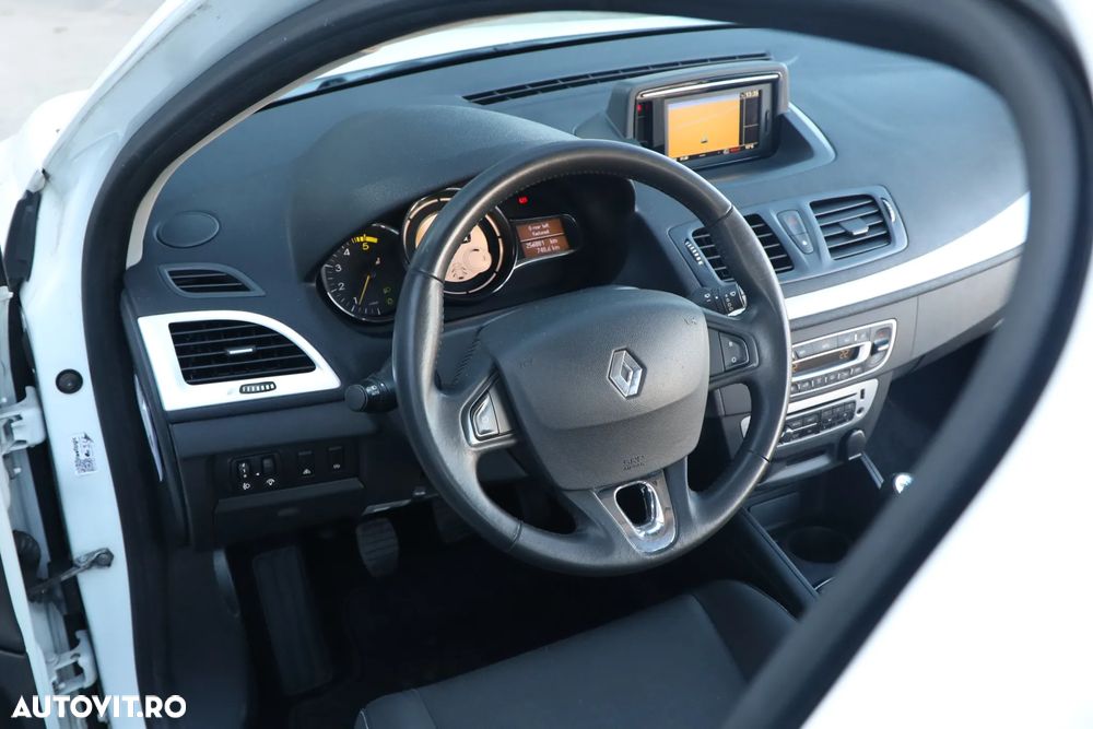 Renault Megane dCi 110 FAP Paris Business - 26