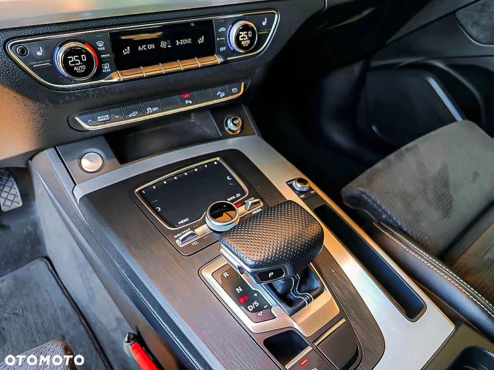 Audi Q5 50 TFSI e Quattro S Line S tronic - 36