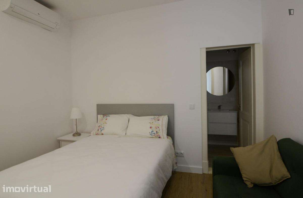 Quarto - localizado em Picoas Lisbon - Grande imagem: 5/6