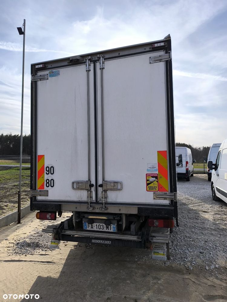 Mitsubishi Fuso center - 5