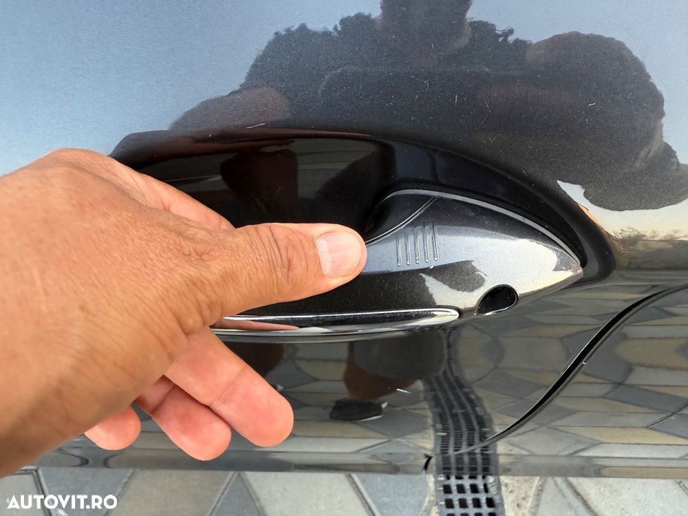 BMW Seria 5 525d xDrive Touring Aut. Luxury Line - 7